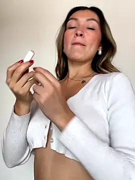 Snapshot of GeorginaBlack chatting on 14, 12, 2025 GeorginaBlack online show from 14, 12, 2025