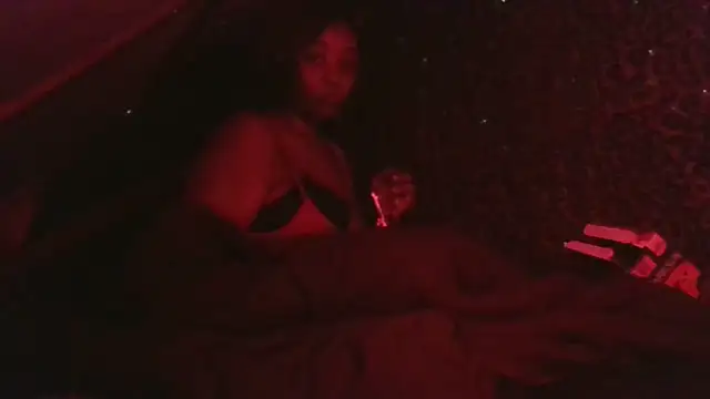 VenezuelaLuxeNoir online show from 21, 12, 2025