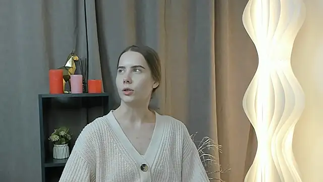 Snapshot of MoonBenne chatting on 18, 11, 2025 MoonBenne online show from 18, 11, 2025