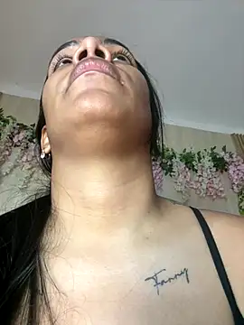 Snapshot of ArielleMillerr- chatting on 5, 1, 2026 ArielleMillerr- online show from 5, 1, 2026