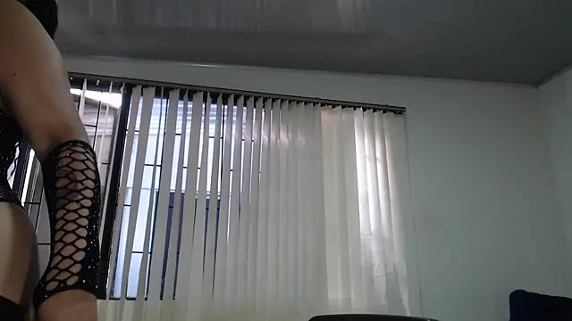 Snapshot of KendraStonee chatting on 17, 12, 2025 KendraStonee online show from 17, 12, 2025