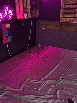 Shy-Ivy online show from 25, 11, 2025