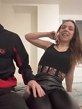 Snapshot of DuoDesir1 chatting on 19, 12, 2025 DuoDesir1 online show from 19, 12, 2025