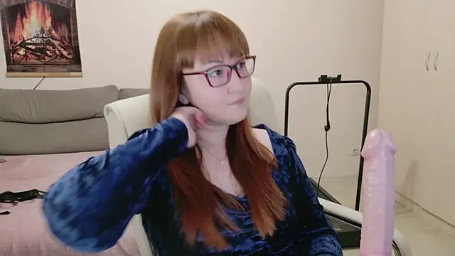 Snapshot of Foxy-lady chatting on 28, 10, 2025 Foxy-lady online show from 28, 10, 2025