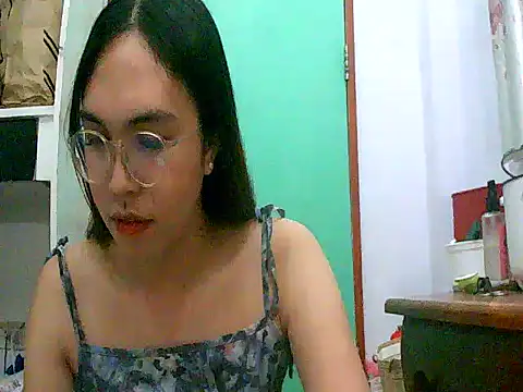 Snapshot of hottest_solel chatting on 1, 12, 2025 hottest solel online show from 1, 12, 2025