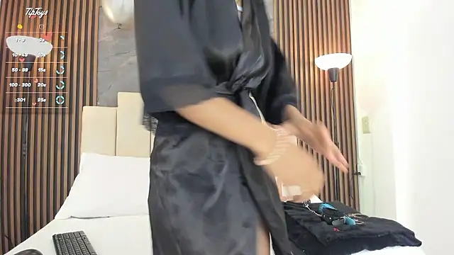 catiusca reyes 03 online show from 8, 1, 2026