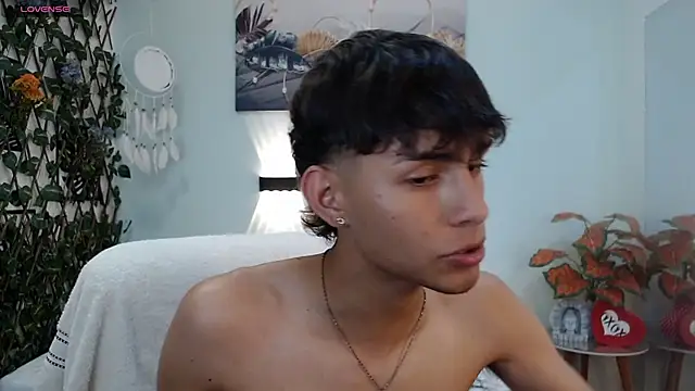 Snapshot of DraxBlade09 chatting on 22, 11, 2025 DraxBlade09 online show from 22, 11, 2025