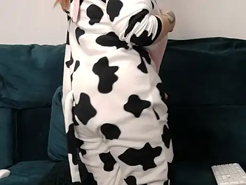 EmilyJenner online show from 2, 4, 2026