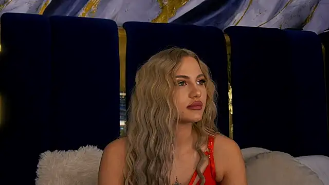 Snapshot of Chloe_GraceeX chatting on 15, 12, 2025 Chloe GraceeX online show from 15, 12, 2025