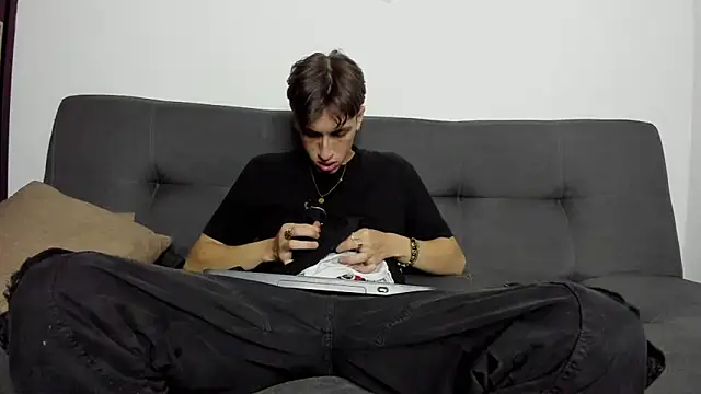 Snapshot of Dio__morningstar chatting on 29, 11, 2025 Dio morningstar online show from 29, 11, 2025