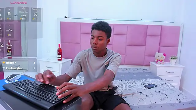 Snapshot of NoahJhonson69 chatting on 26, 11, 2025 NoahJhonson69 online show from 26, 11, 2025