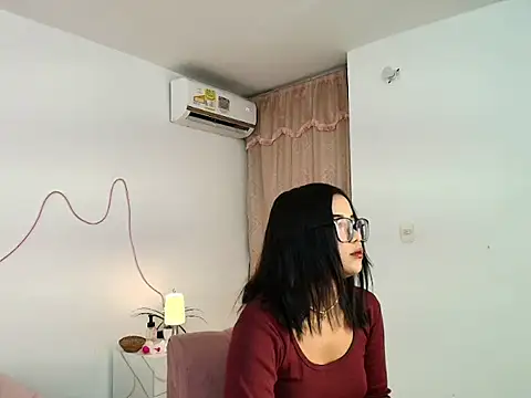 Luna lexy04 online show from 11, 4, 2026