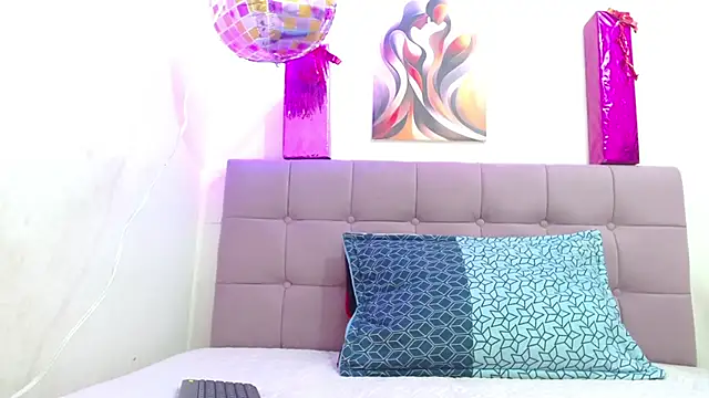 Snapshot of kloe_wish chatting on 19, 11, 2025 kloe wish online show from 19, 11, 2025