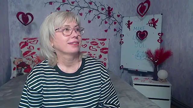 Snapshot of LaurenWishy chatting on 7, 2, 2026 LaurenWishy online show from 7, 2, 2026