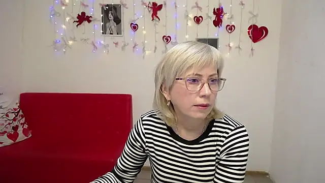 Snapshot of LaurenWishy chatting on 8, 2, 2026 LaurenWishy online show from 8, 2, 2026