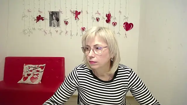 Snapshot of LaurenWishy chatting on 13, 2, 2026 LaurenWishy online show from 13, 2, 2026