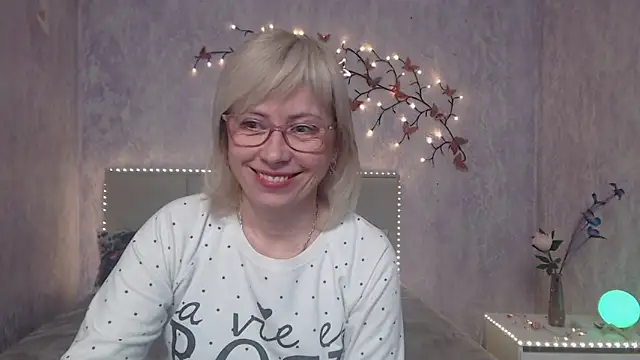 Snapshot of LaurenWishy chatting on 1, 3, 2026 LaurenWishy online show from 1, 3, 2026