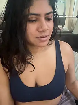 TiaBella  online show from 27, 2, 2026