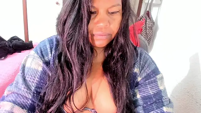 Snapshot of ebonycamelia chatting on 23, 11, 2025 ebonycamelia online show from 23, 11, 2025