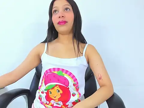 Snapshot of Mia_Scarlett18 chatting on 26, 11, 2025 Mia Scarlett18 online show from 26, 11, 2025