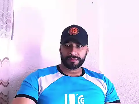 Snapshot of musclehetero chatting on 13, 3, 2026 musclehetero online show from 13, 3, 2026