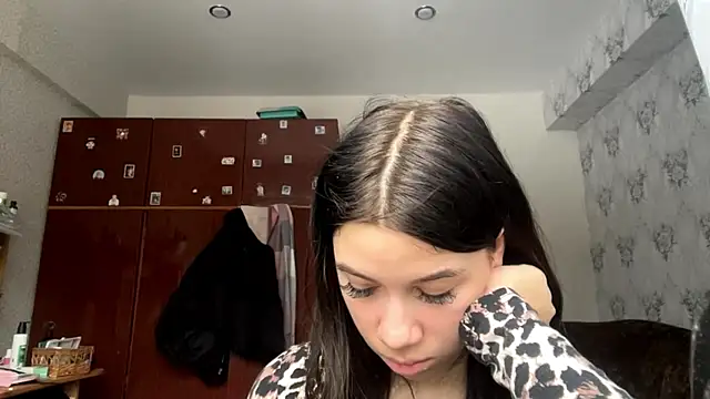 DebbiGoodknight online show from 28, 11, 2025