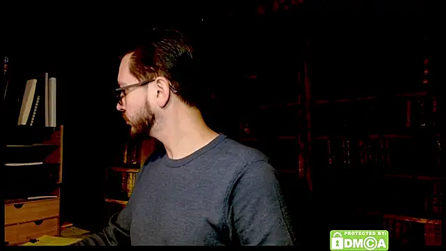 Snapshot of justshutupandwatch chatting on 18, 12, 2025 justshutupandwatch online show from 18, 12, 2025