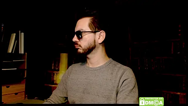 Snapshot of justshutupandwatch chatting on 20, 12, 2025 justshutupandwatch online show from 20, 12, 2025