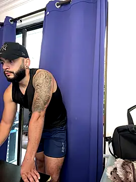 Snapshot of Mike_savage3 chatting on 18, 12, 2025 Mike savage3 online show from 18, 12, 2025