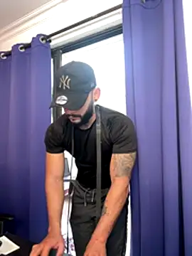 Snapshot of Mike_savage3 chatting on 19, 12, 2025 Mike savage3 online show from 19, 12, 2025