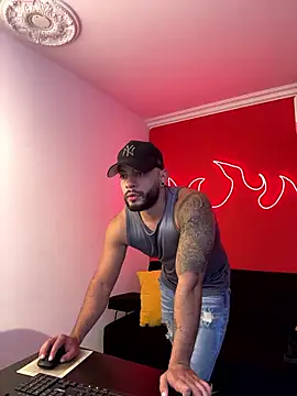 Snapshot of Mike_savage3 chatting on 14, 1, 2026 Mike savage3 online show from 14, 1, 2026