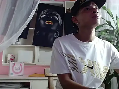 crissex3 online show from 7, 3, 2026