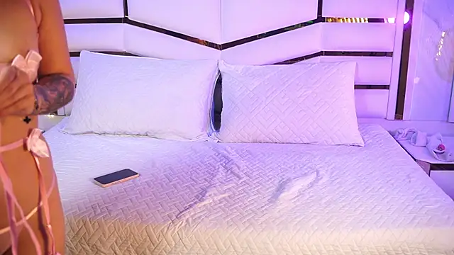 Snapshot of luciana_agudelo chatting on 20, 12, 2025 luciana agudelo online show from 20, 12, 2025