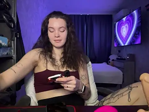 Snapshot of Teresa_Yung chatting on 21, 11, 2025 Teresa Yung online show from 21, 11, 2025