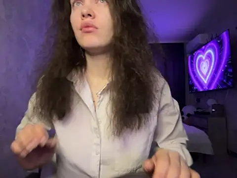 Snapshot of Teresa_Yung chatting on 23, 11, 2025 Teresa Yung online show from 23, 11, 2025