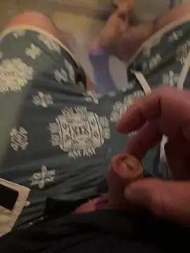 Snapshot of Damien40160 chatting on 8, 4, 2026 Damien40160 online show from 8, 4, 2026