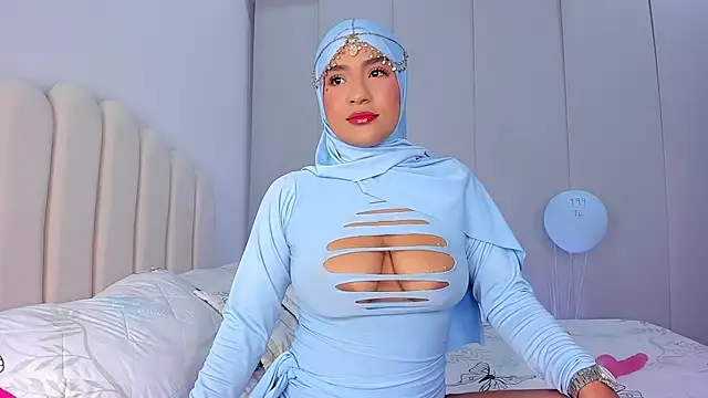 Snapshot of Amira-Zahra chatting on 22, 4, 2026 Amira-Zahra online show from 22, 4, 2026