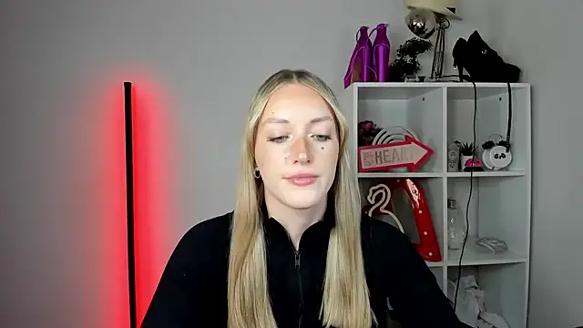 EvelynBlond online show from 1, 6, 2026