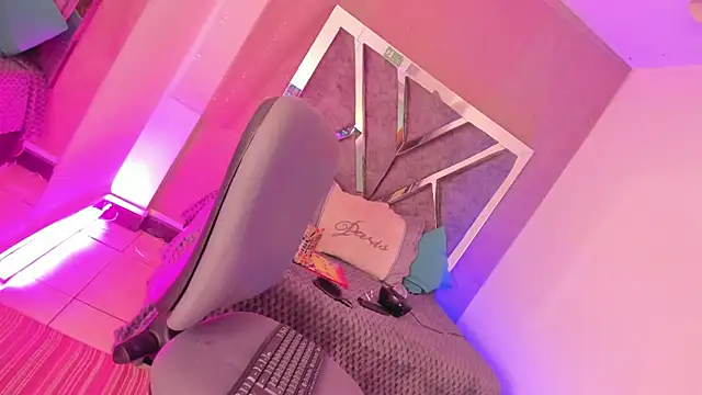 frany wolf  online show from 19, 12, 2025