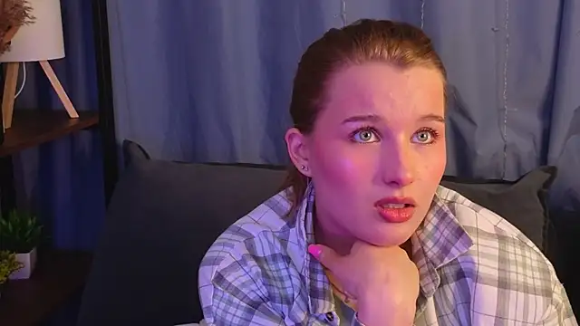 ImiMonroe online show from 23, 4, 2026