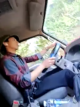 susie min online show from 25, 11, 2025