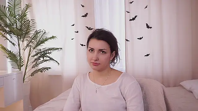 Snapshot of DovieMascall chatting on 21, 11, 2025 DovieMascall online show from 21, 11, 2025