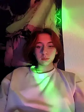 Snapshot of Luna_Brush chatting on 20, 11, 2025 Luna Brush online show from 20, 11, 2025