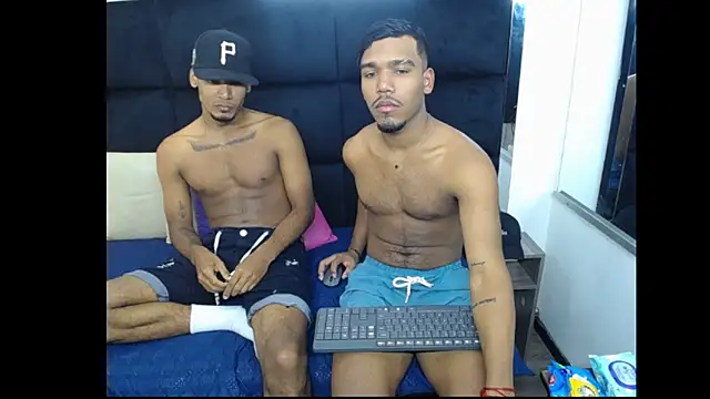 Straight latinX online show from 22, 11, 2025