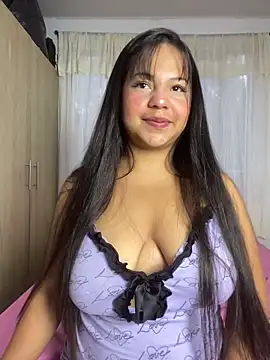 Snapshot of katthyasmitth chatting on 4, 4, 2026 katthyasmitth online show from 4, 4, 2026