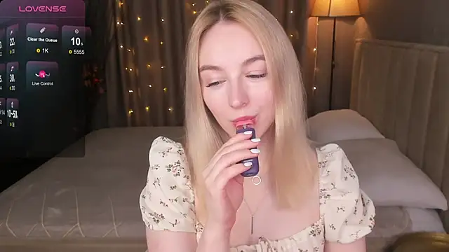 Shy Polly online show from 29, 5, 2026