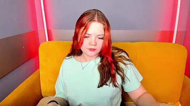 Snapshot of KellyFiery chatting on 21, 11, 2025 KellyFiery online show from 21, 11, 2025