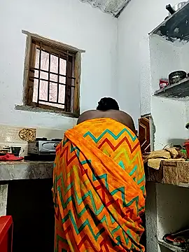 Desicouple1706 online show from 7, 1, 2026