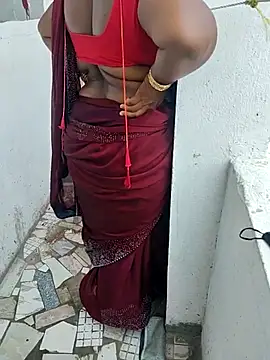 Desicouple1706 online show from 18, 4, 2026