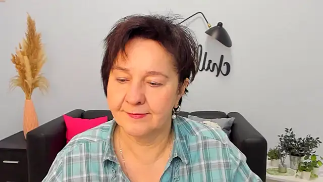 EveRalphes online show from 4, 12, 2025